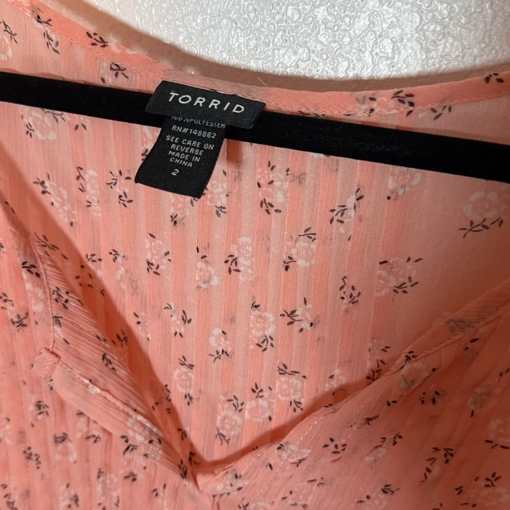 Torrid Coral Pink Crinkle Sheer Pin Tuck Blouse Size 2X
